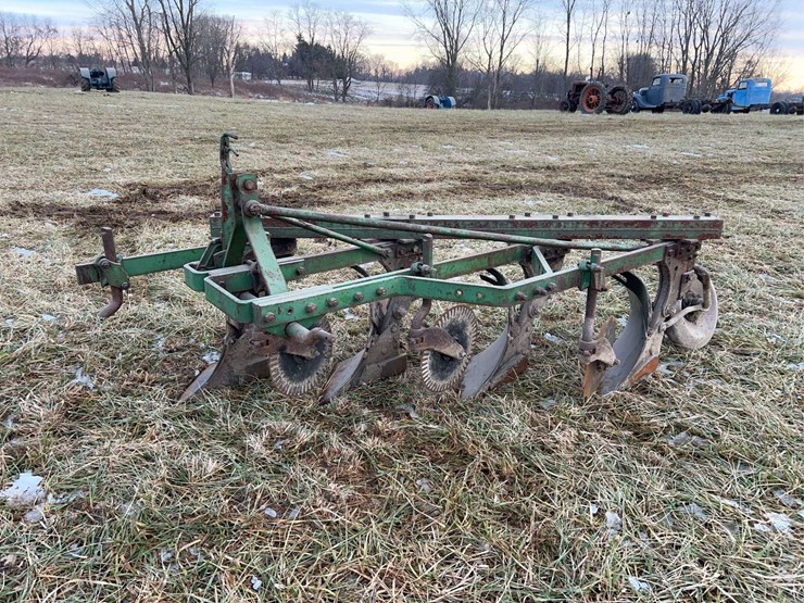 john-deere-four-bottom-plow-image-4
