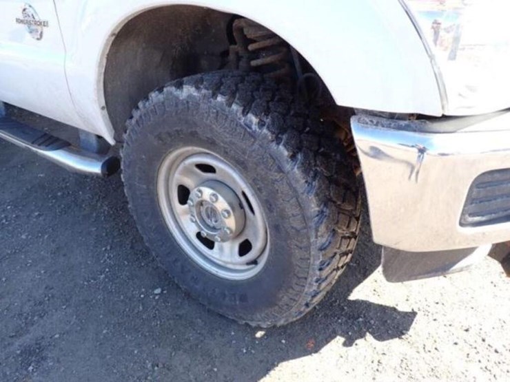 2016-ford-f350-xlt-image-40