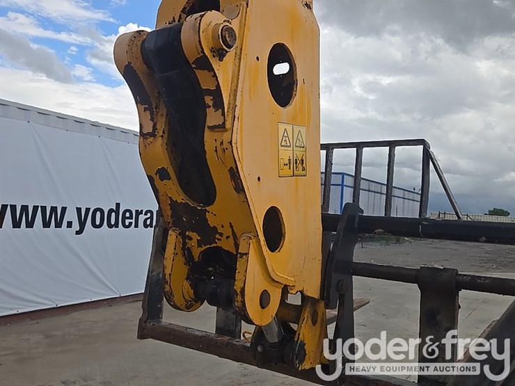 2018-jcb-512-56-image-34