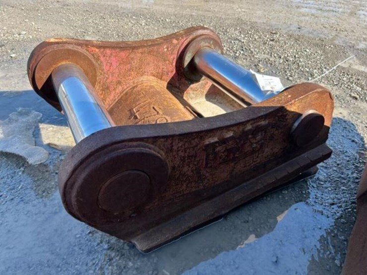 nye-volvo-700-hb5800-hammer-coupler-image-3