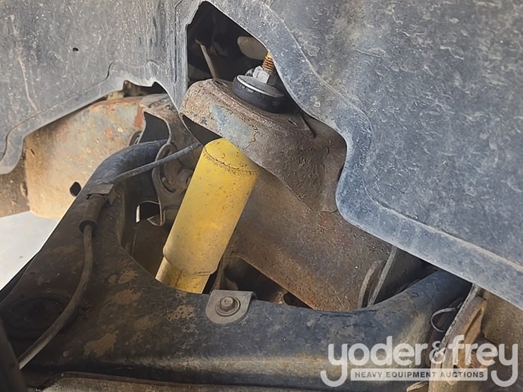 2002-chevrolet-silverado-2500hd-image-26