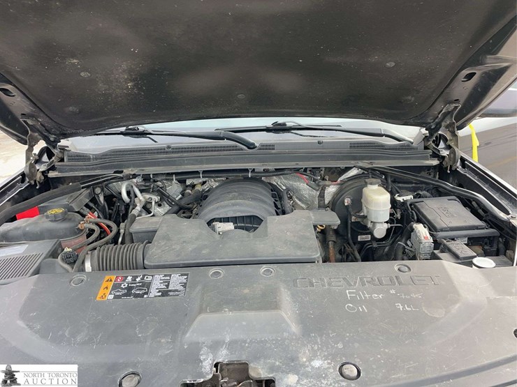 2017-chevrolet-tahoe-image-10