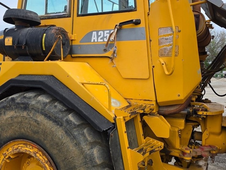 1999-volvo-a25c-image-12