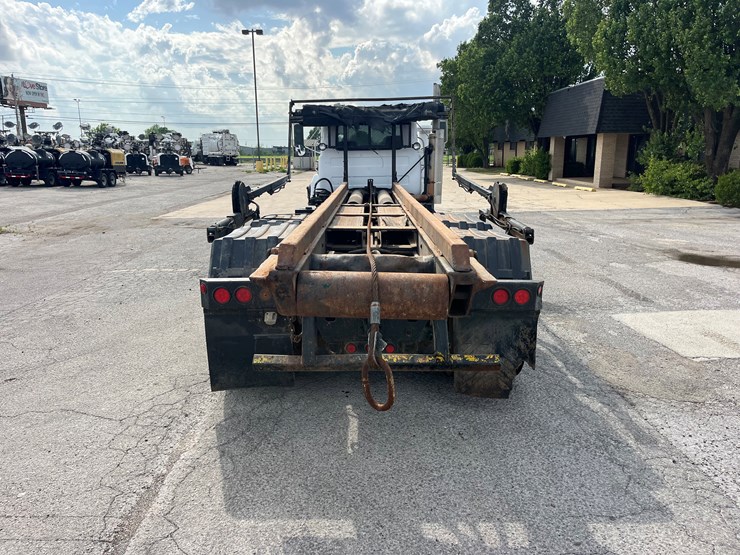 2002-mack-rd688s-image-6