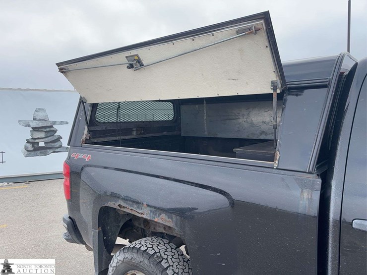 2016-chevrolet-silverado-2500hd-image-26