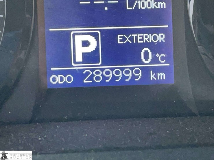 2015-toyota-sienna-image-18