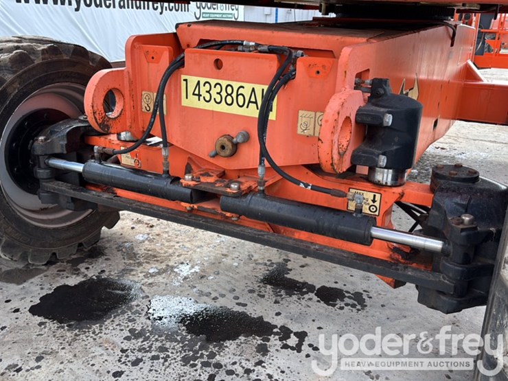 2014-jlg-800aj-image-17