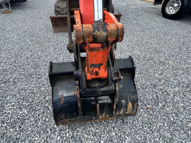 2016-kubota-kx080-4-image-9