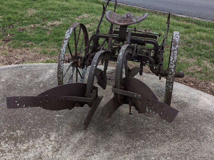 p-&-o-two-row-cultivator-image-1