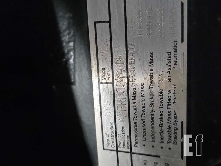 2016-case-ih-magnum-310-cvt-image-37