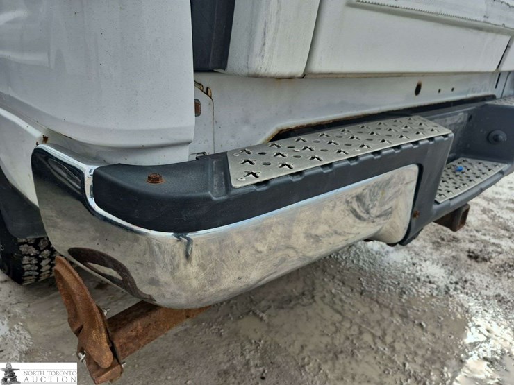 2011-ford-f150-image-15