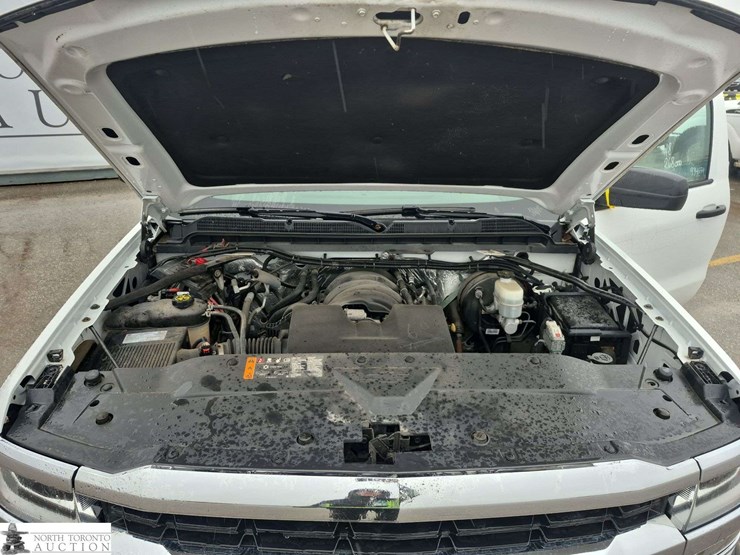 2018-chevrolet-silverado-1500-image-10