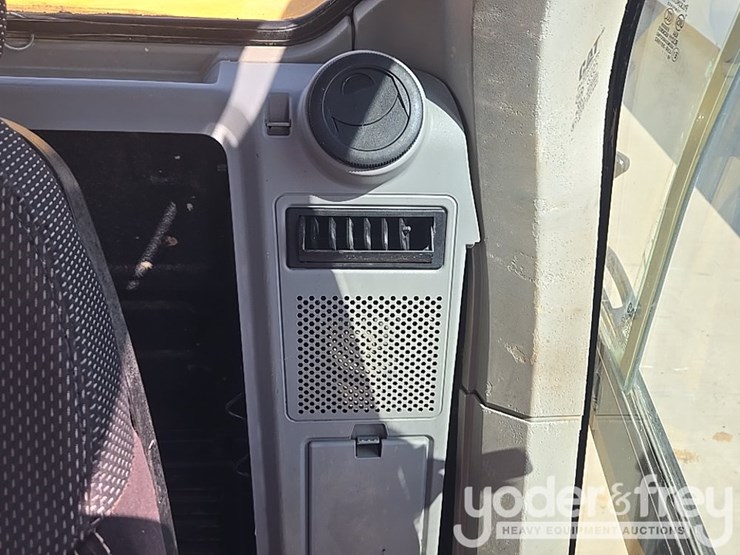 2019-caterpillar-336-image-90