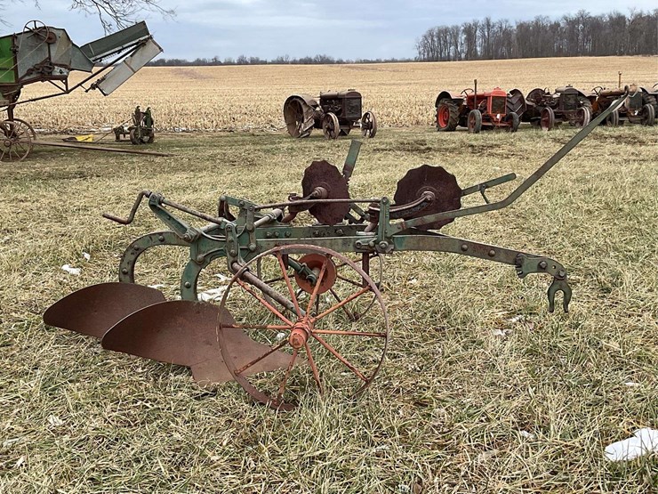 two-bottom-oliver-plow-image-1