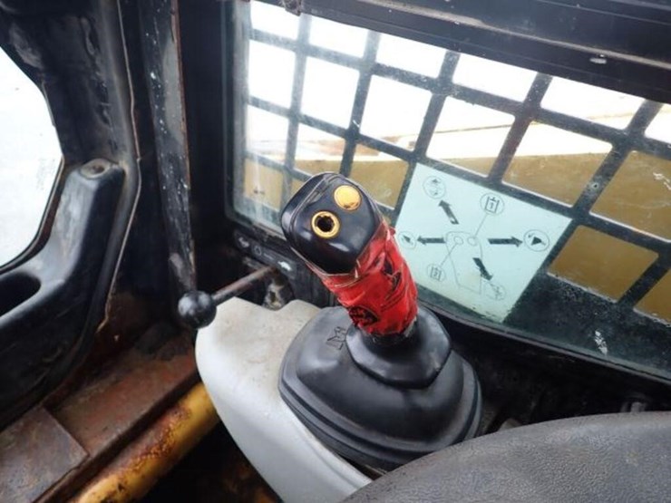 2009-caterpillar-232b-image-22