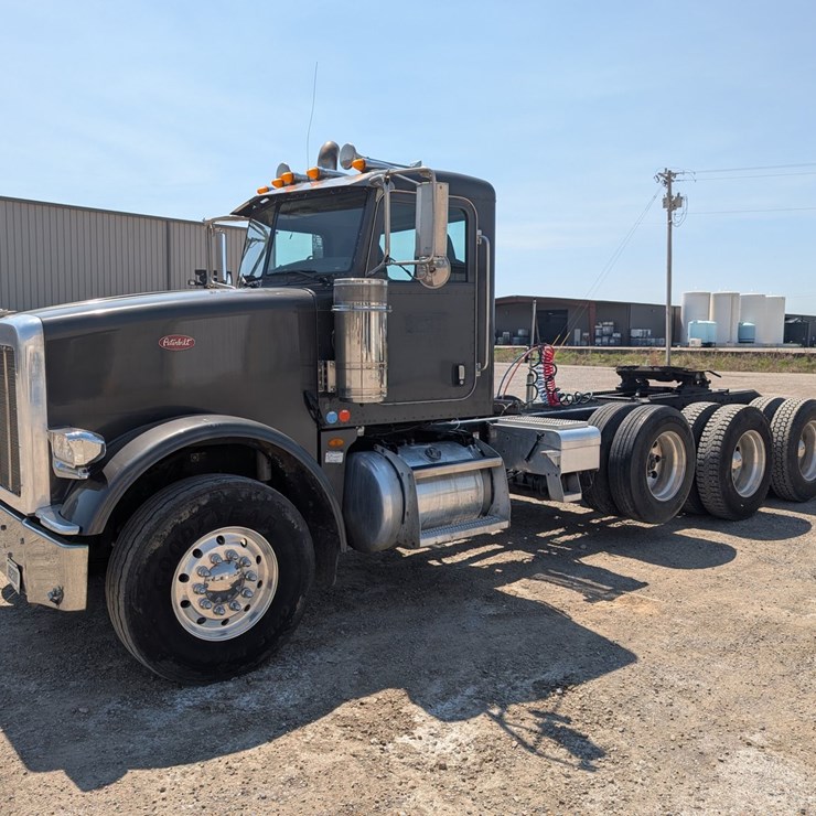 2009 PETERBILT 367