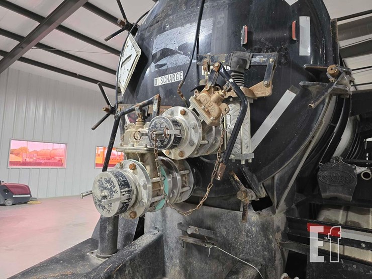 1992-ibex-6218-image-9