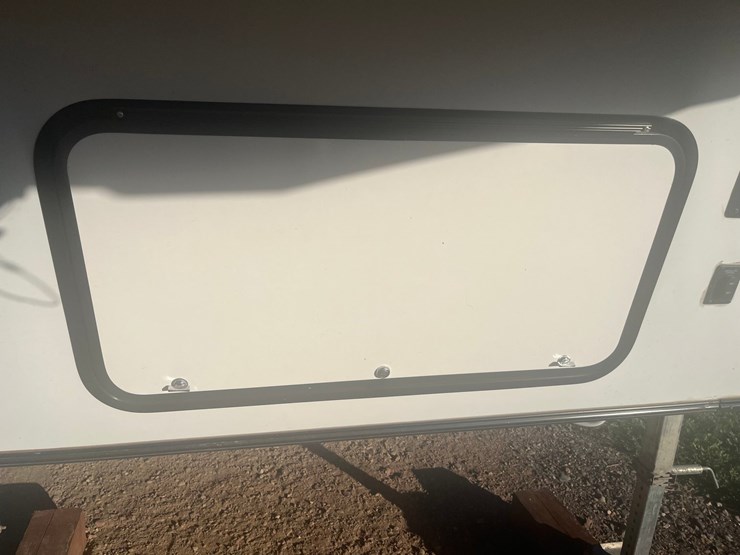 #200-•-2019-cruiser-aire-30bh-fifth-wheel-trailer-(prairie-farm)-(wi-title-in-delay)-image-9