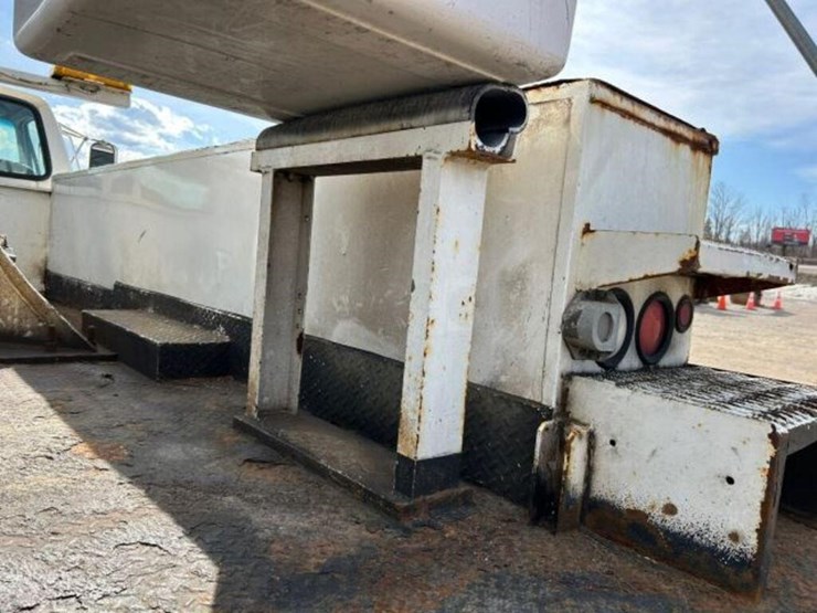 1997-ford-f800-image-44