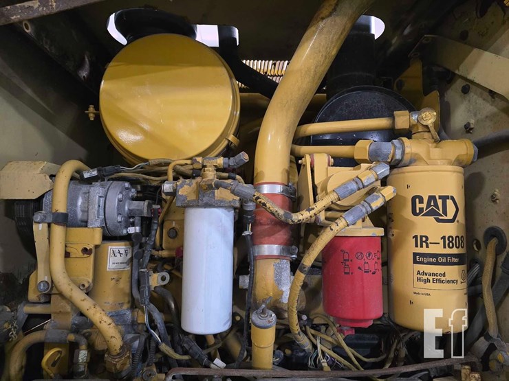 2004-caterpillar-120h-image-21