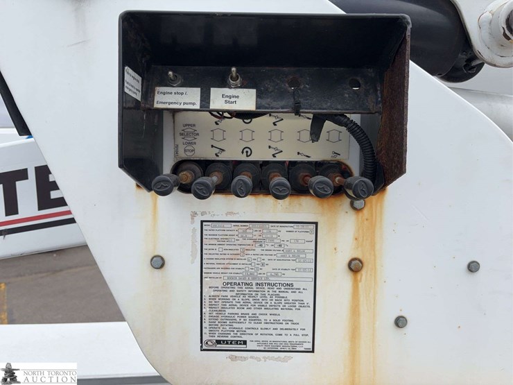 2012-ford-f550-image-23