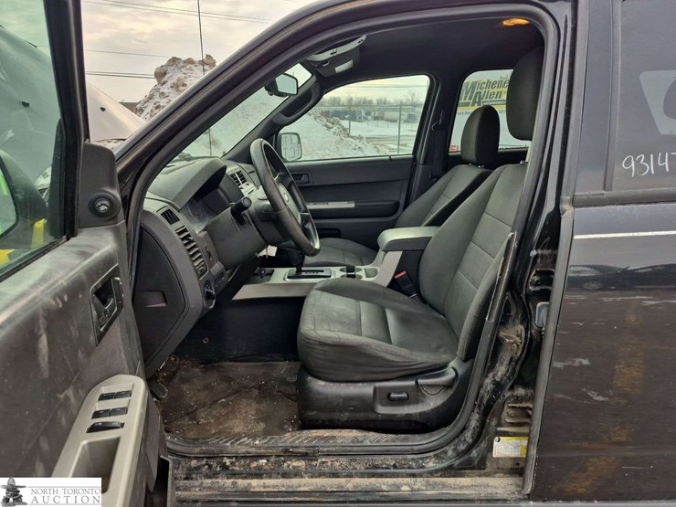 2011-ford-escape-xlt-image-11