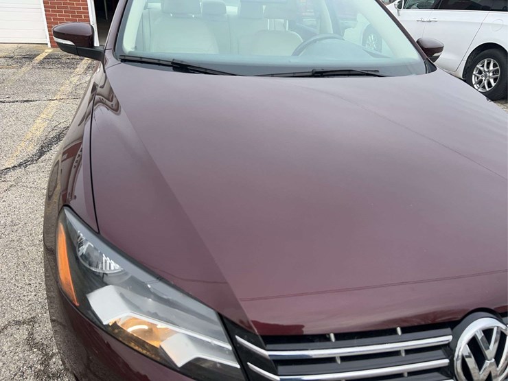 2014-volkswagen-passat-tdi-image-12