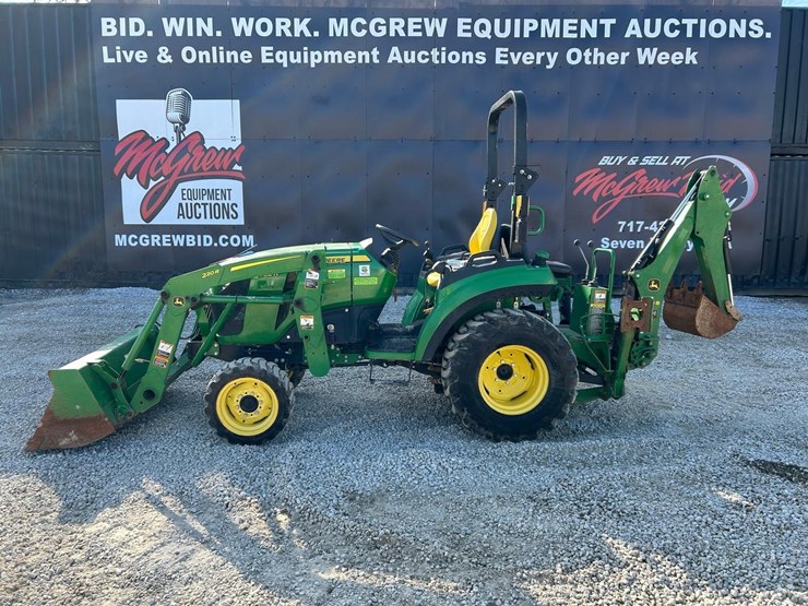 2021-john-deere-2032r-image-1