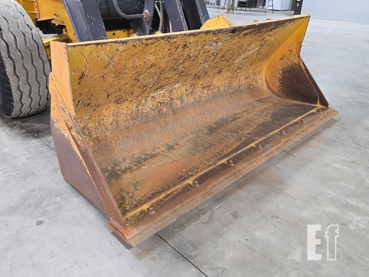 2023-deere-310-g-tier-image-10