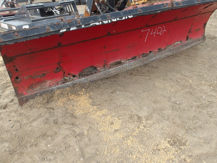 #7402-•-boss-rt3-straight-snowplow-image-3