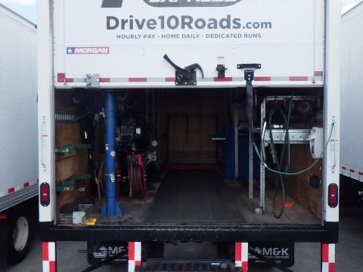 2023-isuzu-npr-hd-image-6