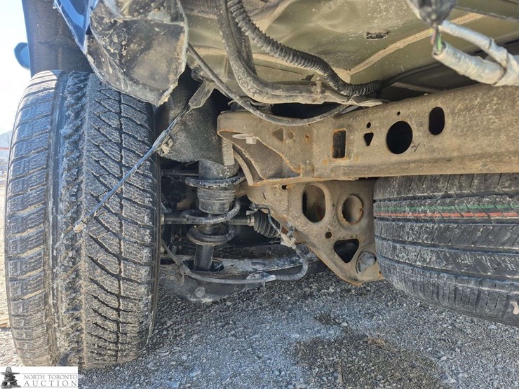 2023-chevrolet-tahoe-image-32