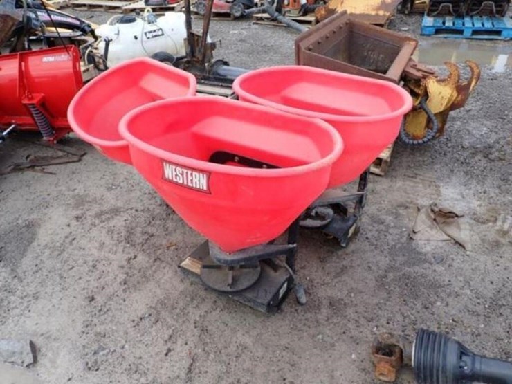 qty-of-(3)-western-low-pro-300w-hitch-mounted-image-1