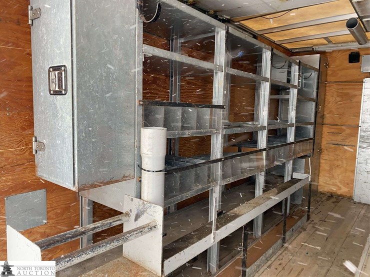 2010-isuzu-nqr-image-26