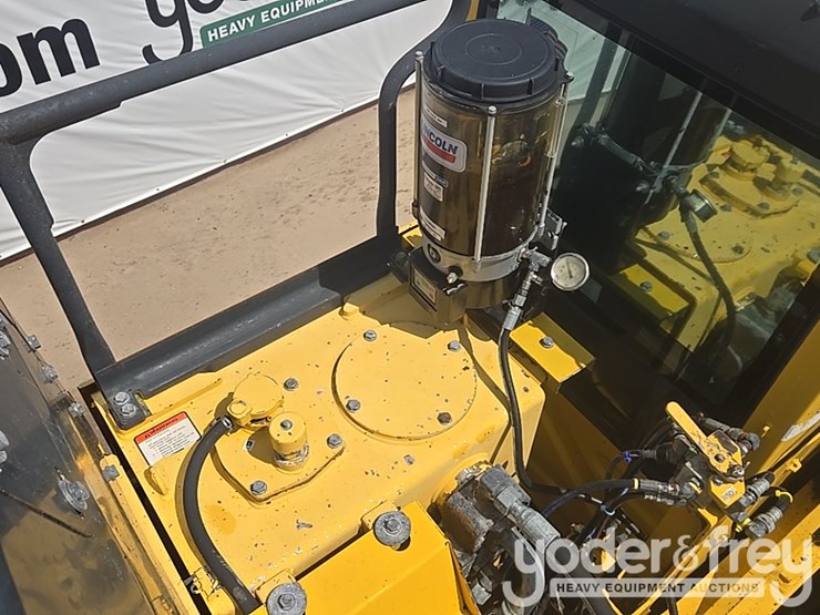 2015-komatsu-pc490-lc-11-image-113