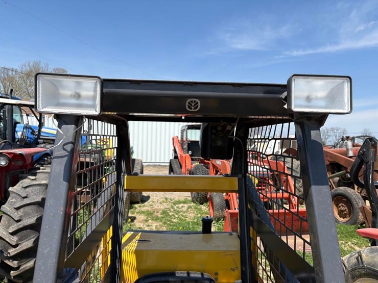 new-holland-l125-image-14