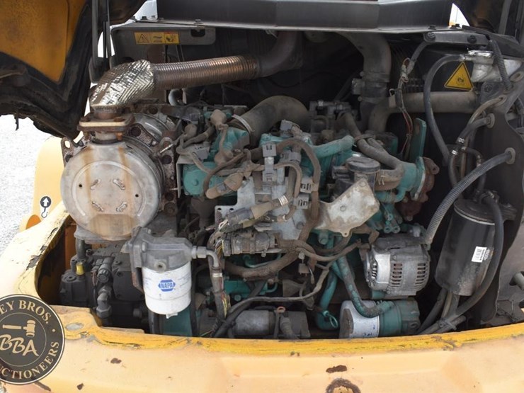 2015-volvo-l30g-image-23