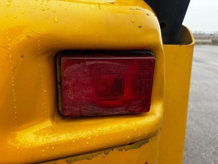 2009-caterpillar-232b2-image-46