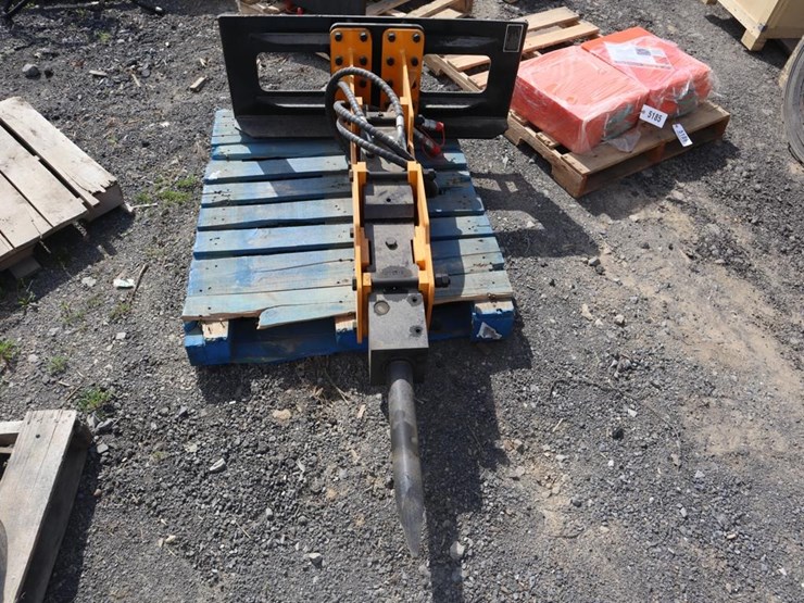 future-skid-steer-breaker-image-3