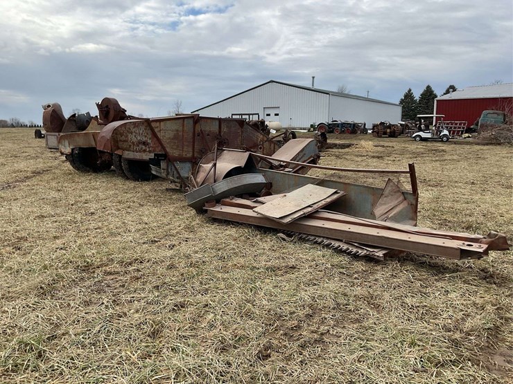gleaner-fordson-mounted-combine-image-4