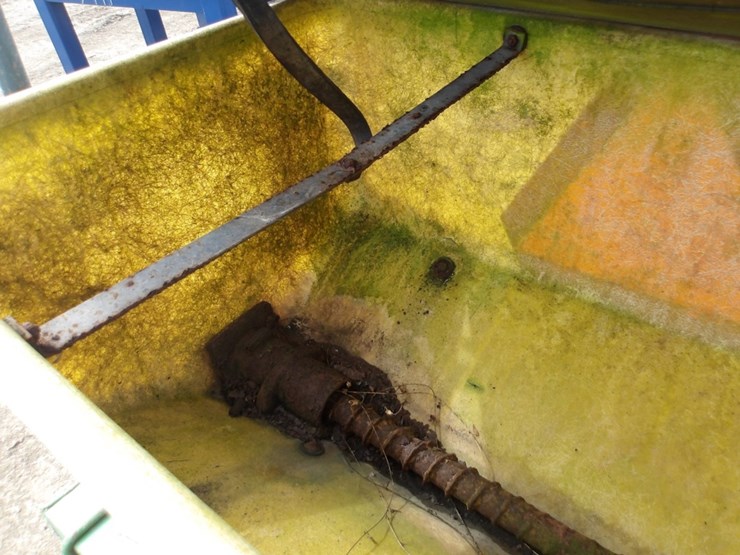 #7426-•-3pt-2-row-john-deere-planter-image-3