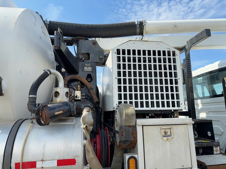 2006-international-7400-image-17