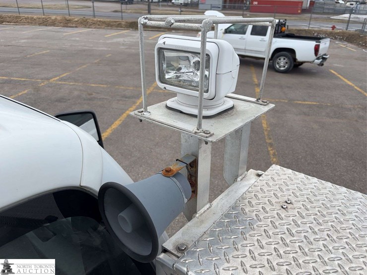 2012-ford-f550-image-27