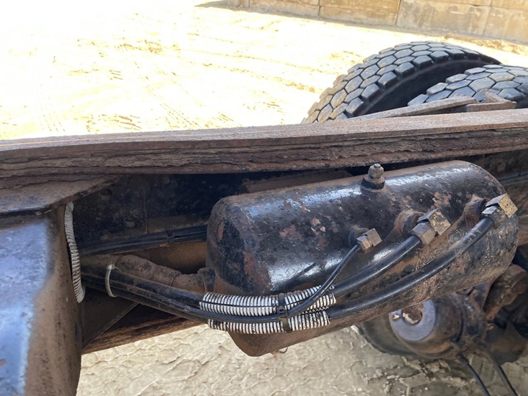 #401-•-1991-mack-rb688s-dump-truck-(has-mn-title)-image-81