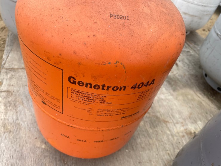 #3922-•-(7)-refrigerant-tanks-and-(1)-nitrogen/argon-tank-image-26