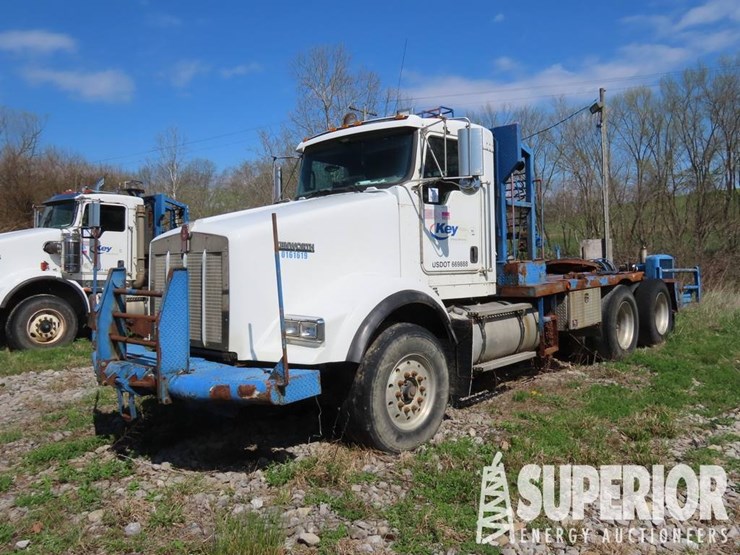 2010-kenworth-t800-image-1