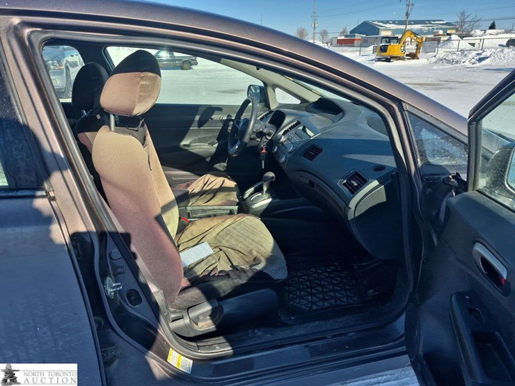 2009-honda-civic-sport-4dr-sedan-5a-image-32