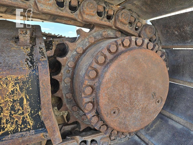 2014-caterpillar-349fl-image-26