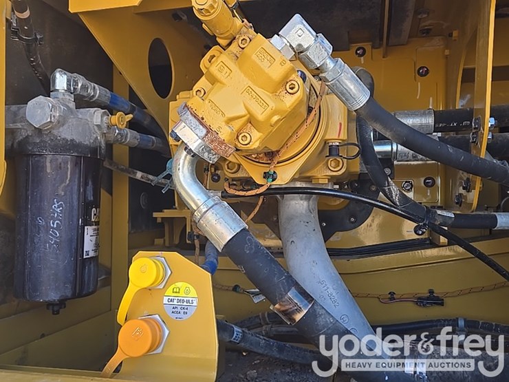 2019-caterpillar-336-image-48