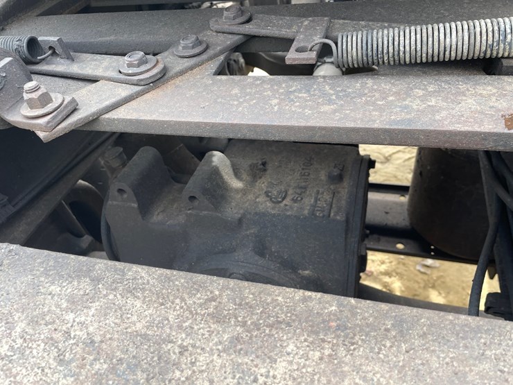 #400-•-1997-mac-ch600-semi-(has-wi-title)-image-35